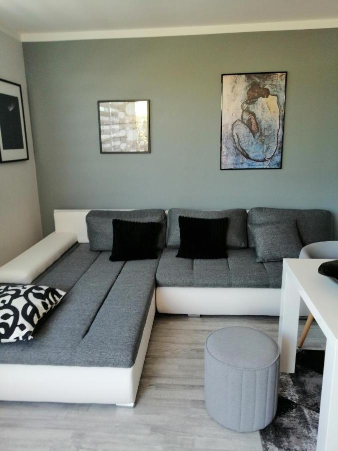 Apartament Dino *
