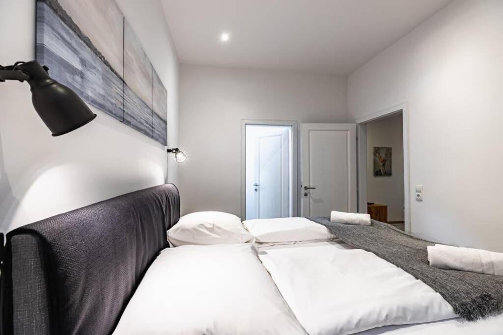 Modern Next To Subway Station Apartment Wien
