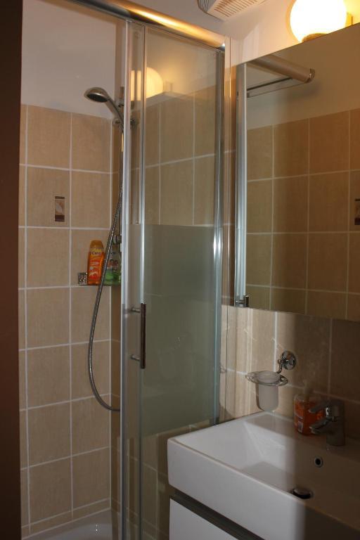 Hotel Arnes 2*