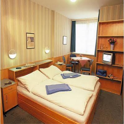 Allyouneed Vienna2 Hotel Vienna