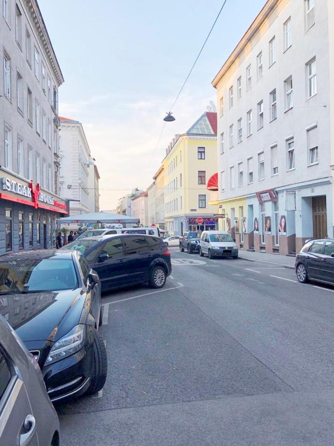 New, Bright Near The Metro! Apartment *