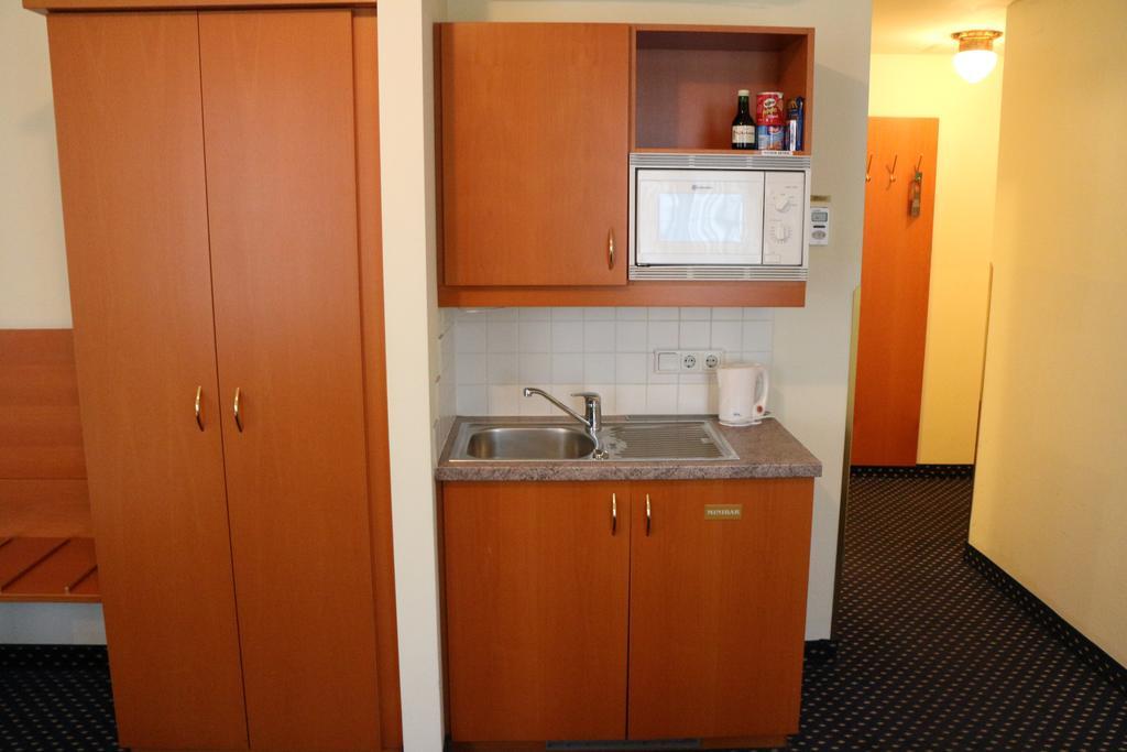 900 M Zur Oper Hotel