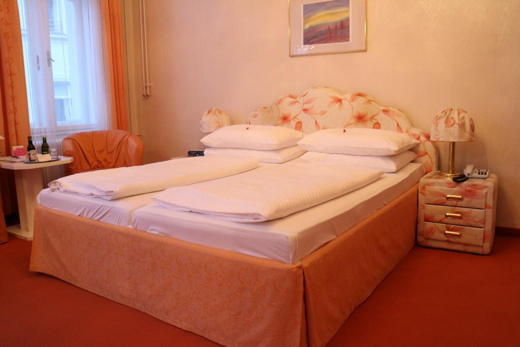 Schweizerhof 3* Vienna
