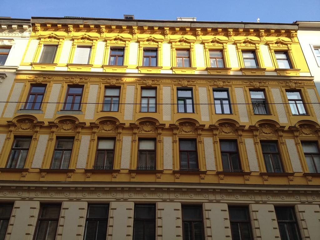 Debo Viena