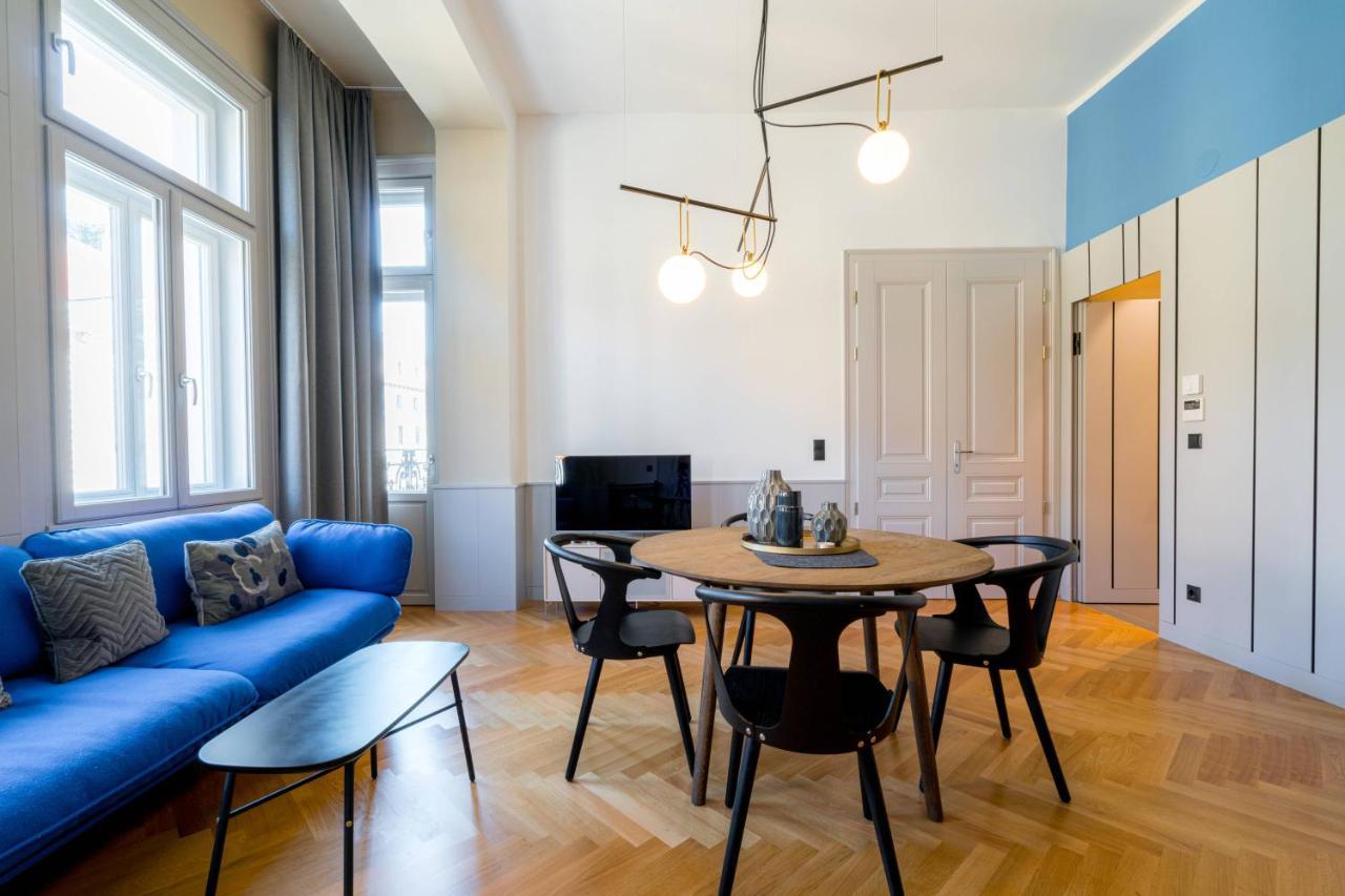 Aparthotel Residence, Hall - Parliament