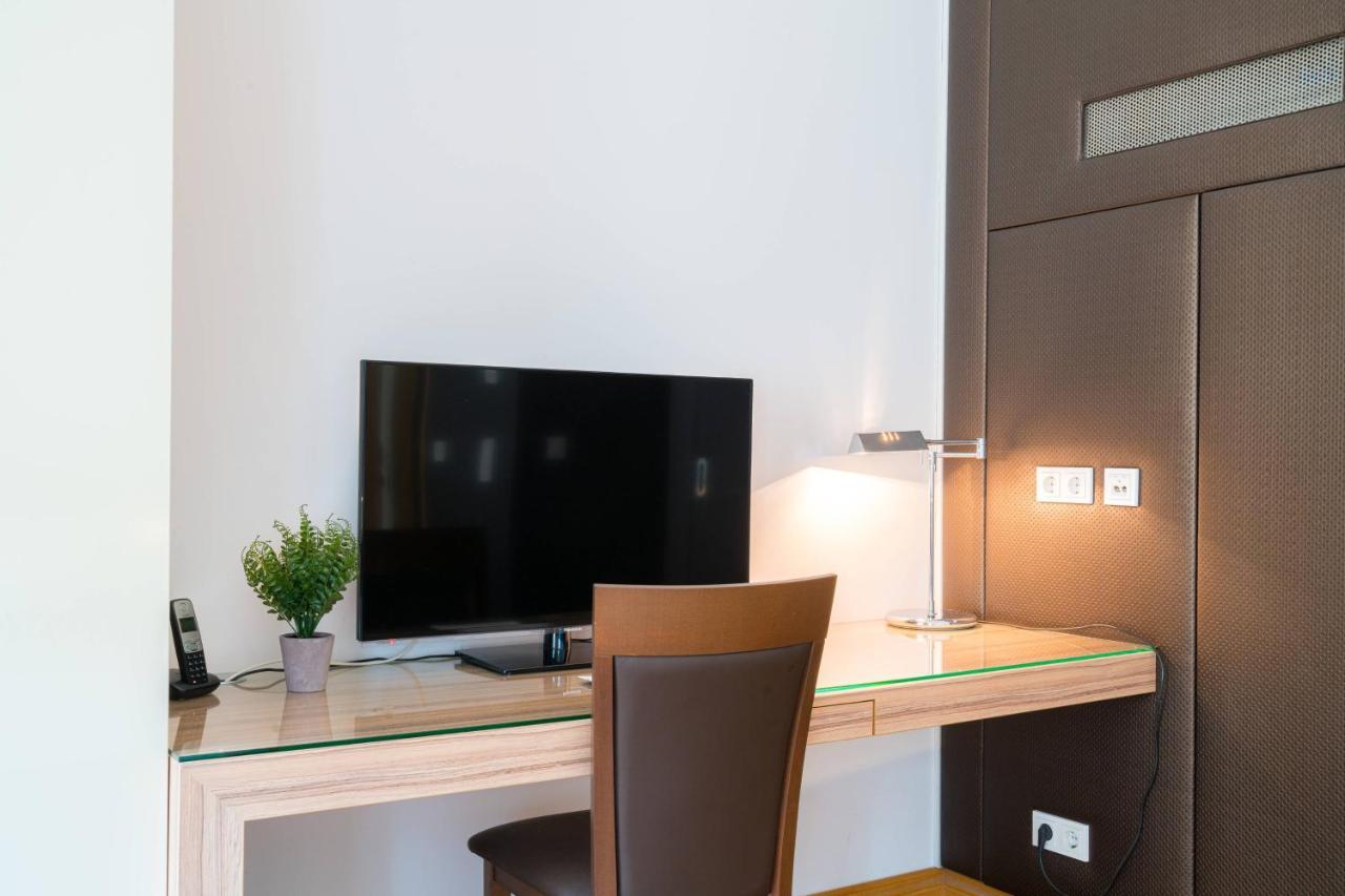 Aparthotel Residence, Hall - Parliament Vienna