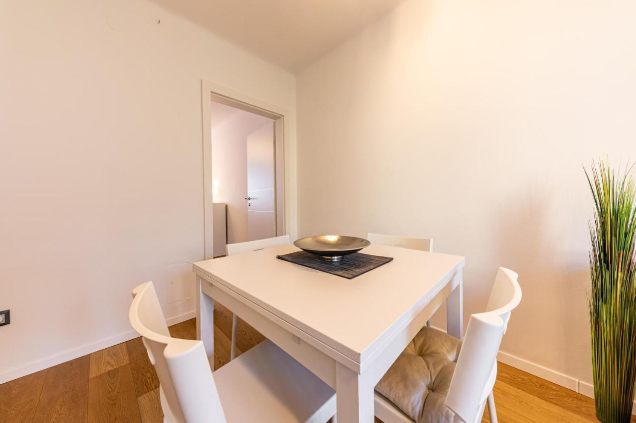 Bright + Near Belvedere By Jr * Vienna