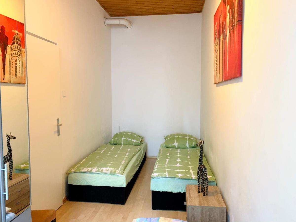 Raisa Lerchenfelder Gürtel 30 Wien