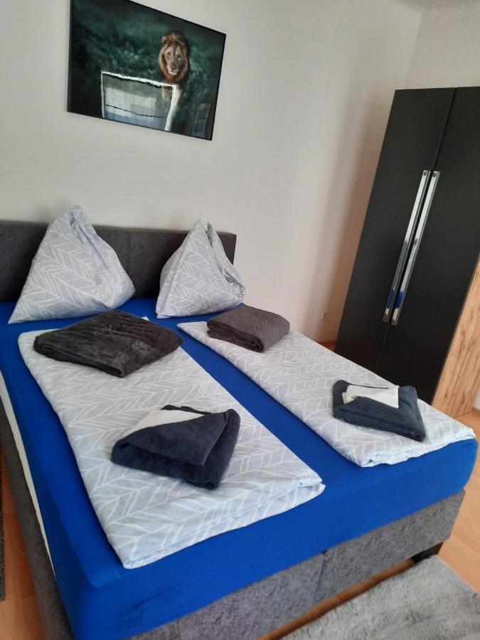 & Business 1150 Apartment