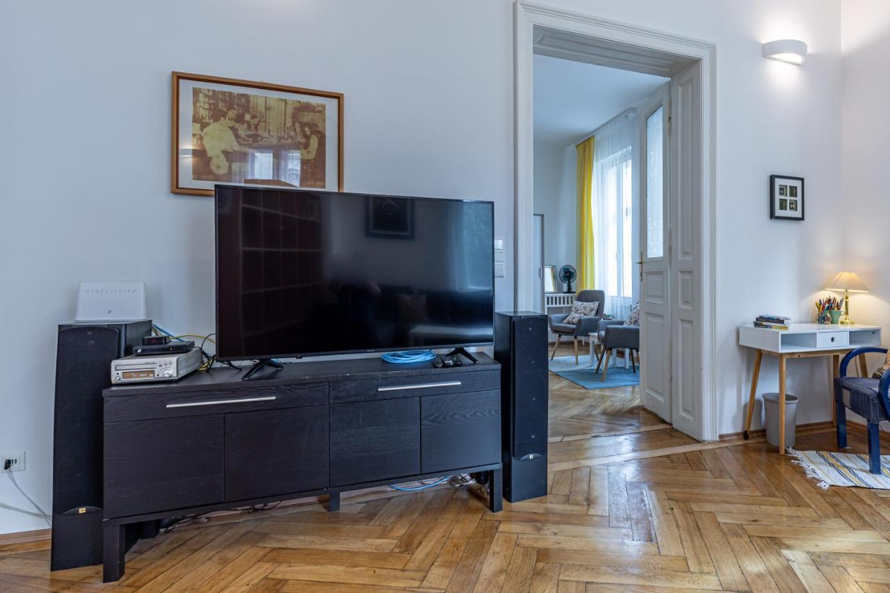 Apartment Historic & Luxurious By Jr *