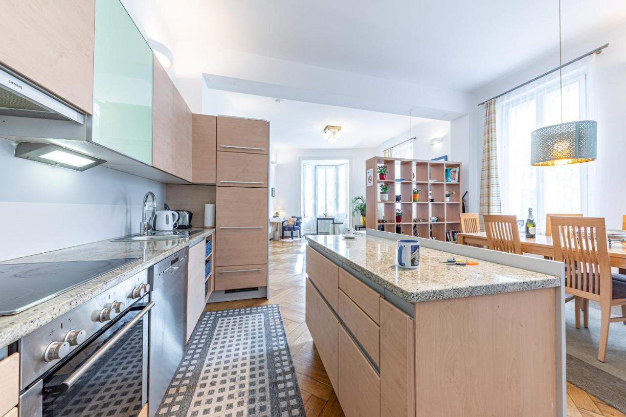 Historic & Luxurious By Jr Apartment Vienna
