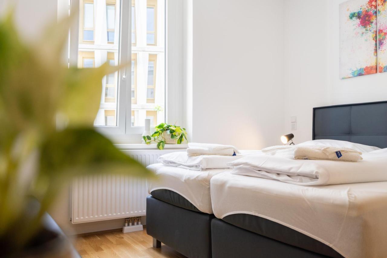 Feelgood Smartliving | Contactless Check-in 3*