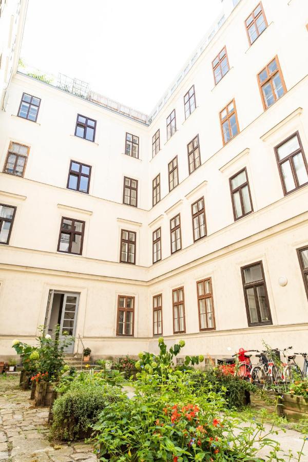 Fromme Hermine * Vienna