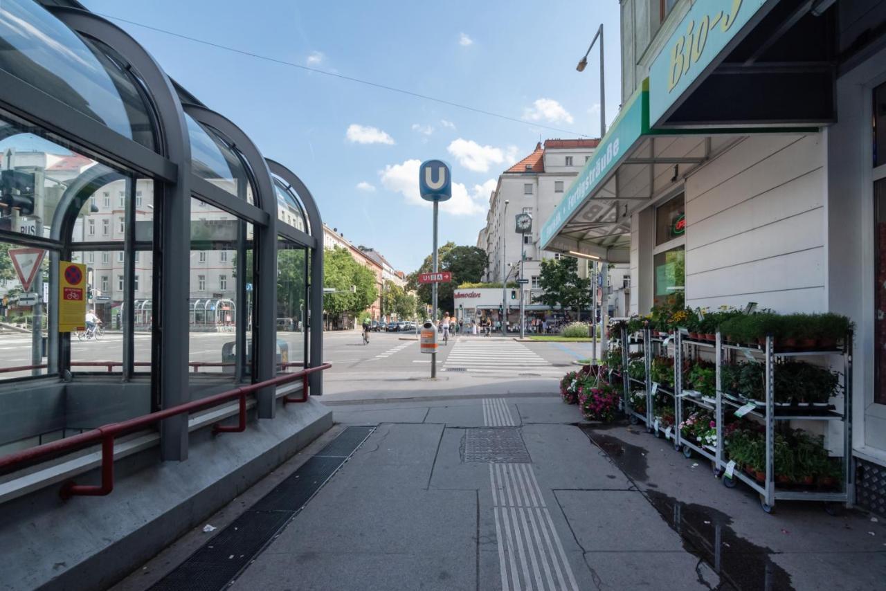 Vorgarten - Central, New And Stylish For Your Comfortable In