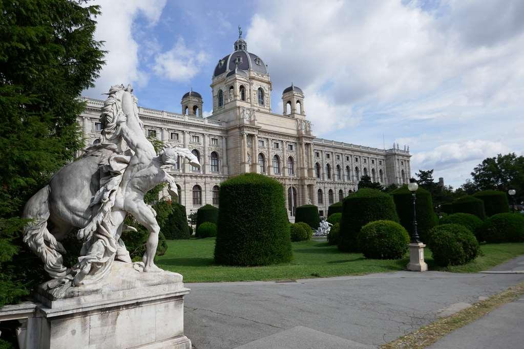 Roemischer Kaiser Hotel