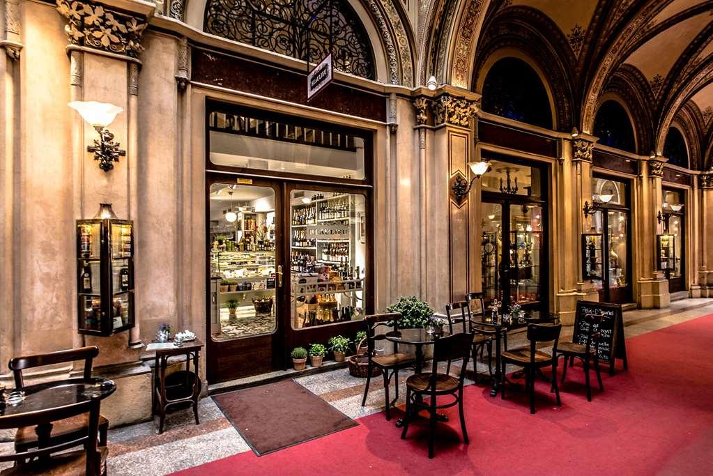 Hotel Roemischer Kaiser 4*