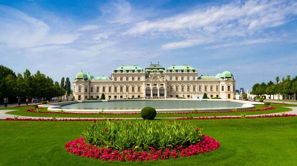 Hotel Roemischer Kaiser 4*