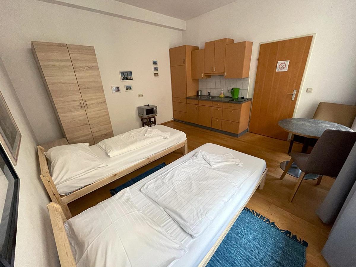 Hostel Metro Apartments Vienna *
