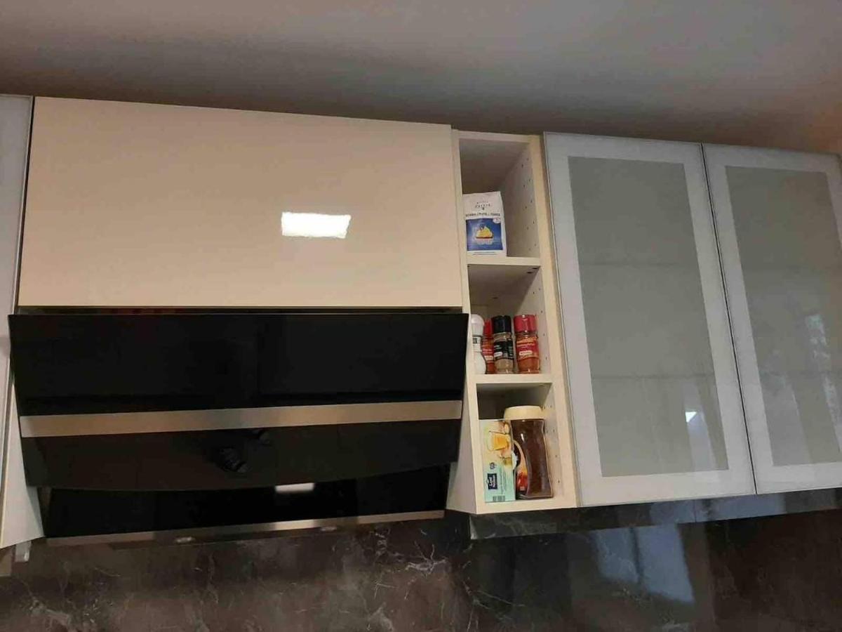Modern Flat Incl Parking, Near Metro U1 Apartment *
