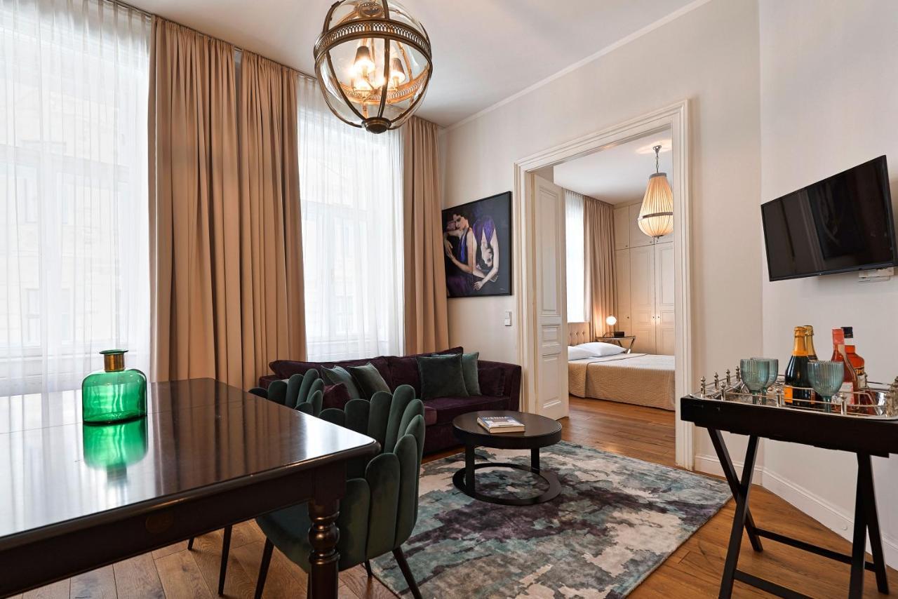 Apartment 6