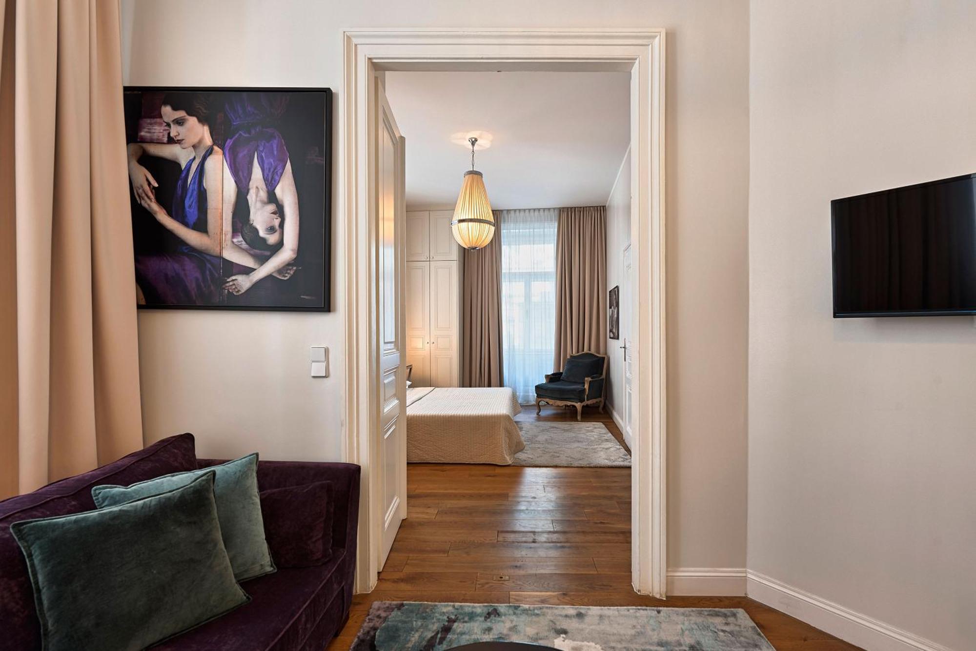 6 Apartment