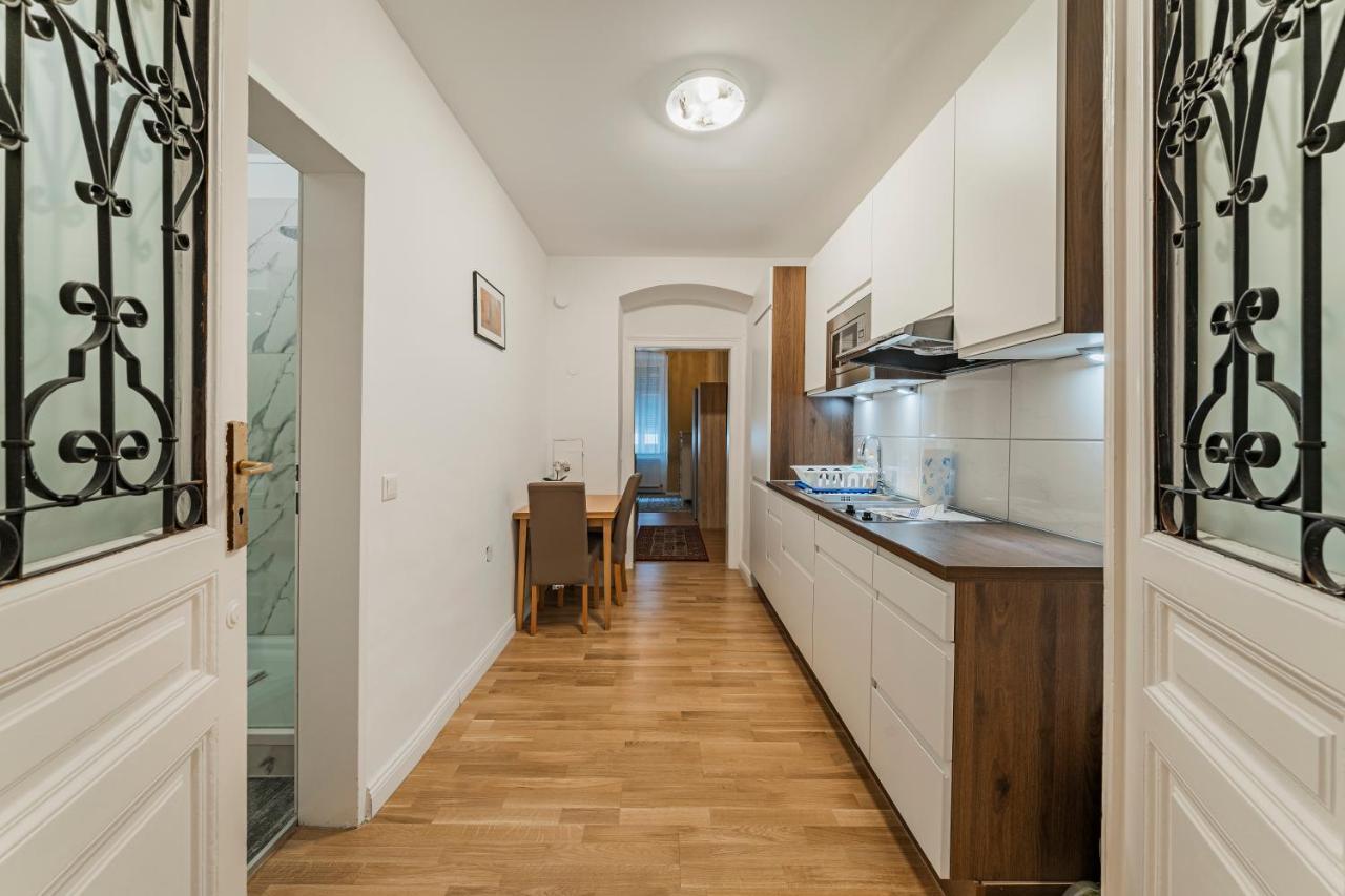 Palais Joseph Apartments, Contactless Check In Apartment Vienna