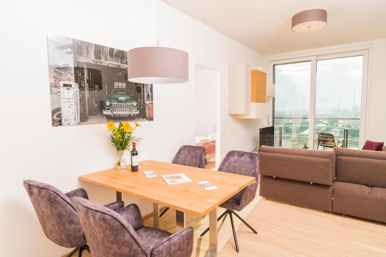 Triiiple Tower Dream With Rooftop-summer-pool Apartment
