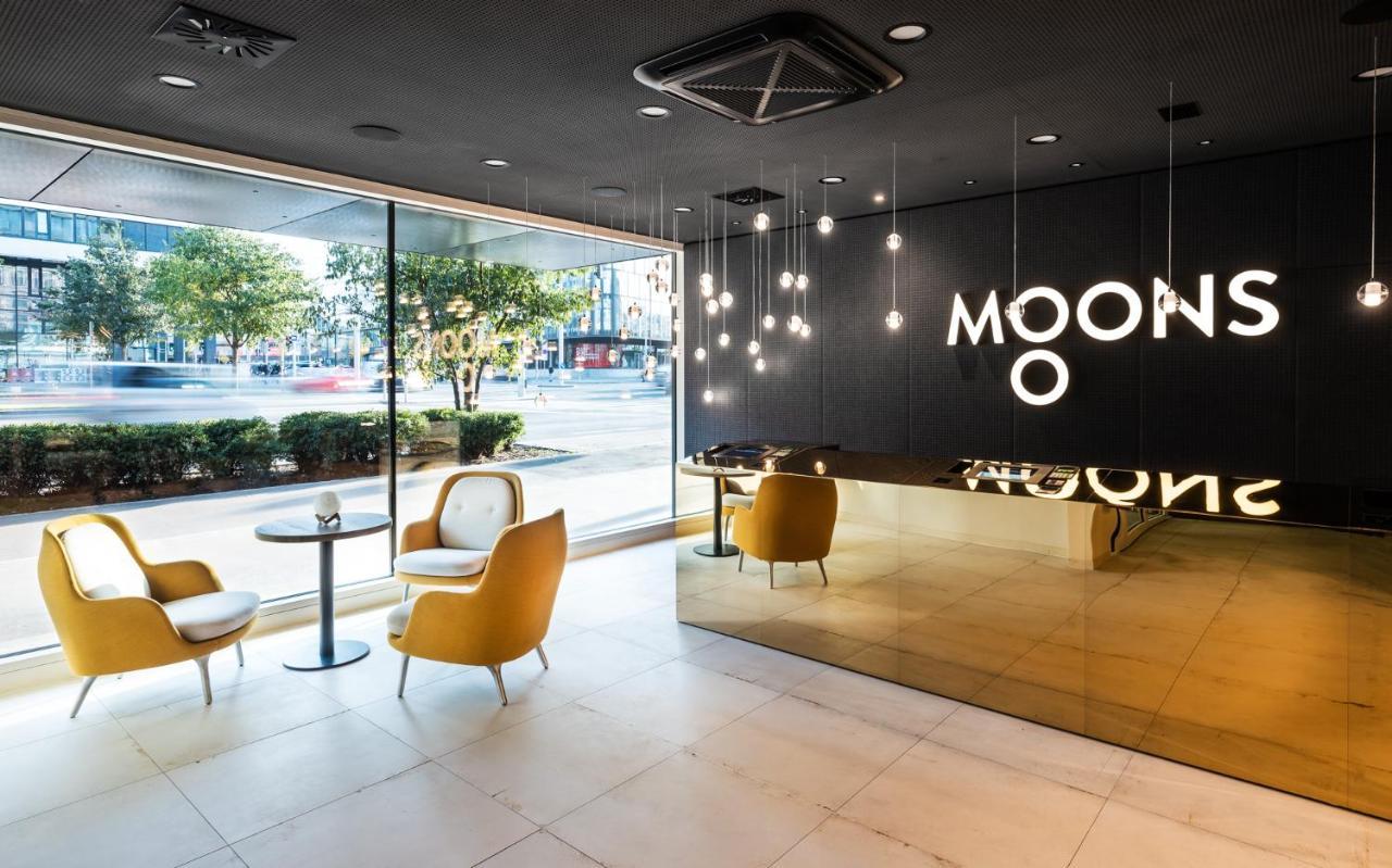 Mooons Hotel 4*
