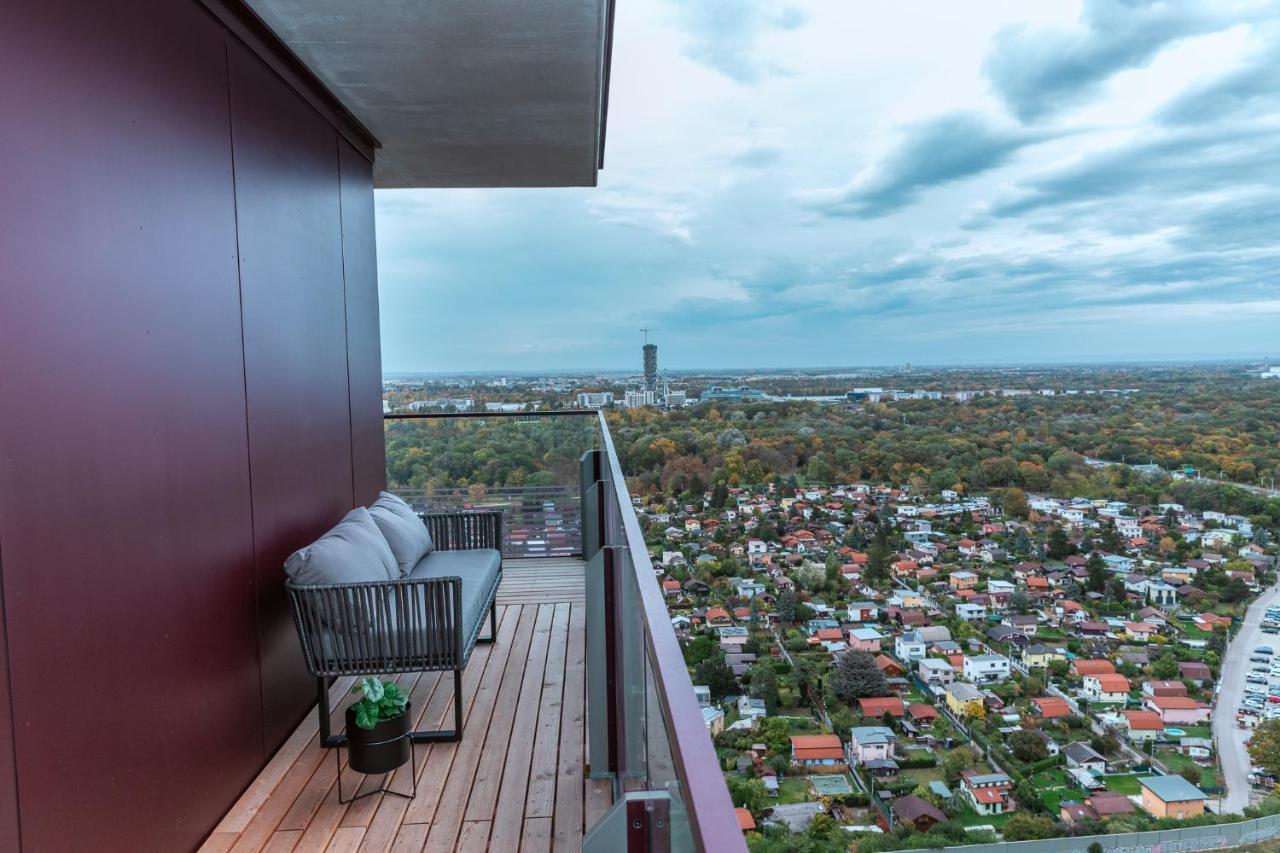 Amazing View Over And Infinity Pool * Viena