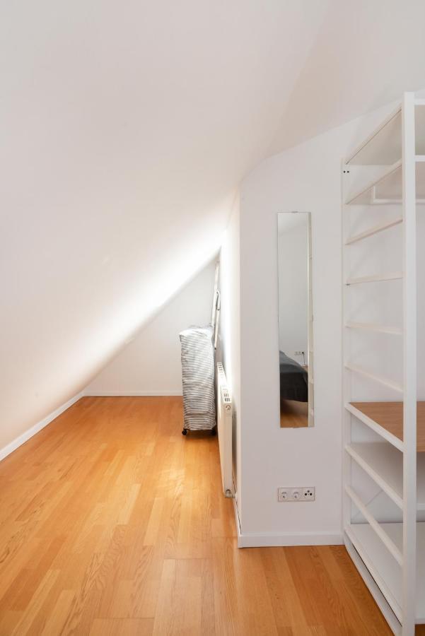 Roof With Terrace, Parking And Ac * Wien