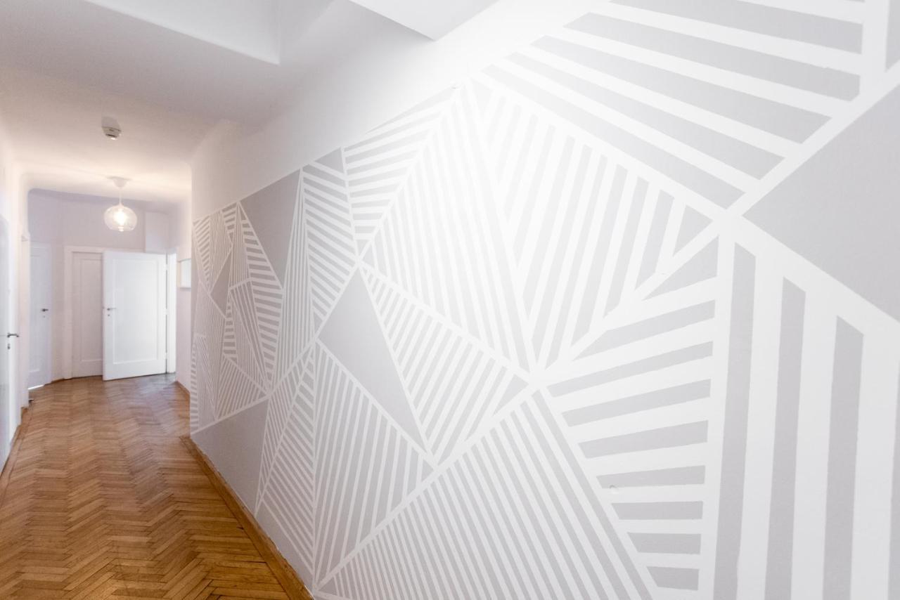 Balcony Oasis Operastreet Apartment Vienna