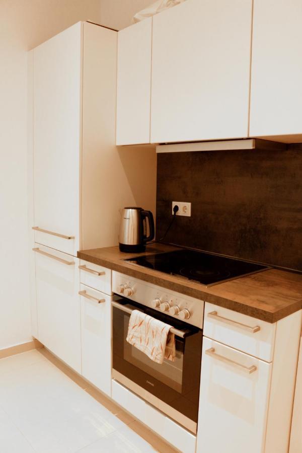 Sunny 10 Min Away From Stephansplatz! Apartment *