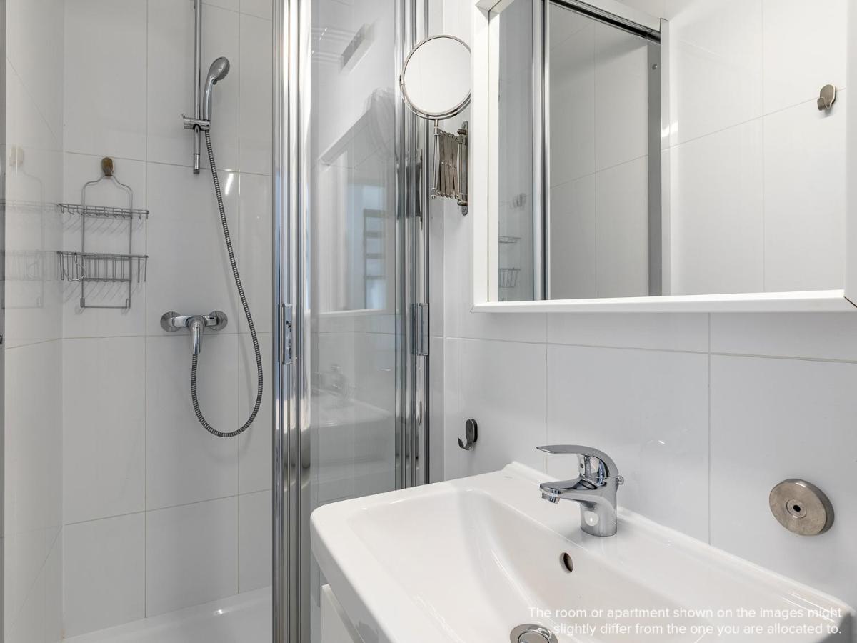Numa Strauss Aparthotel