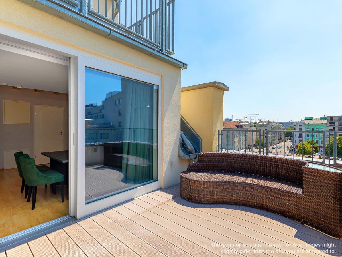 Numa Strauss Aparthotel