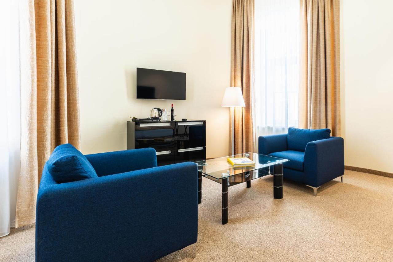 Hilight Aparthotel 4*