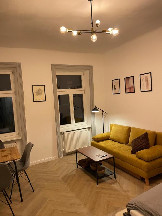 Trendy Near Schloss Schonbrunn Vienna