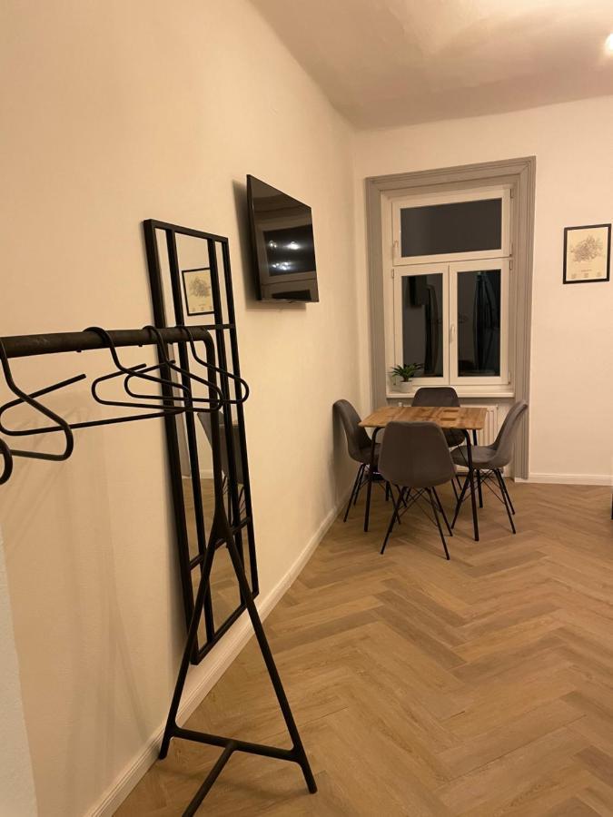 Trendy Near Schloss Schonbrunn Apartment *