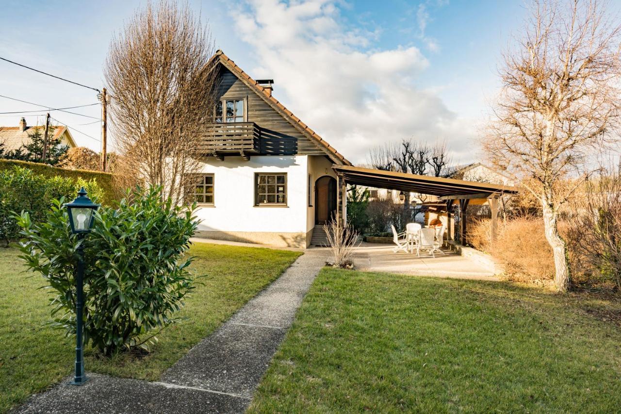 Holiday home Knusperhauschen With Pool Vienna