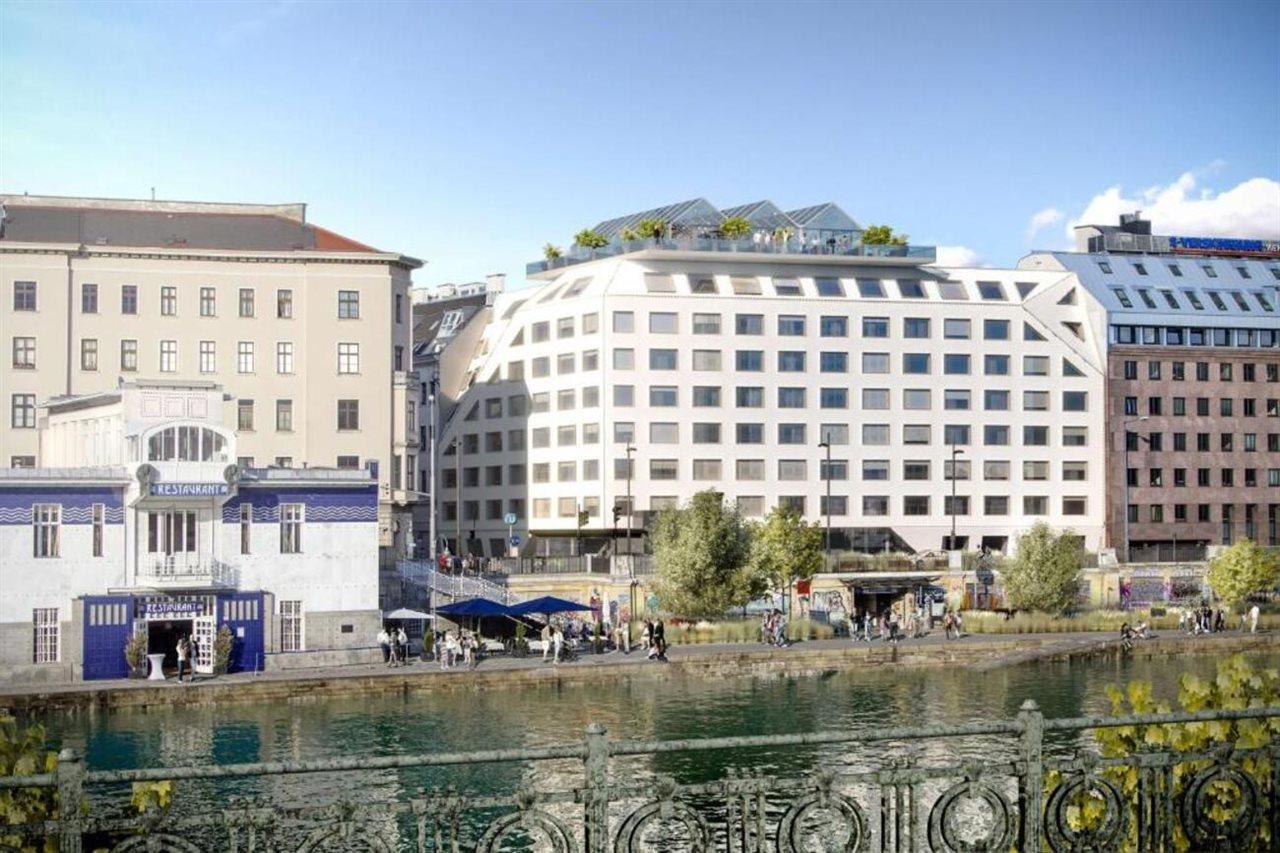 Radisson Red Hotel, Hotel