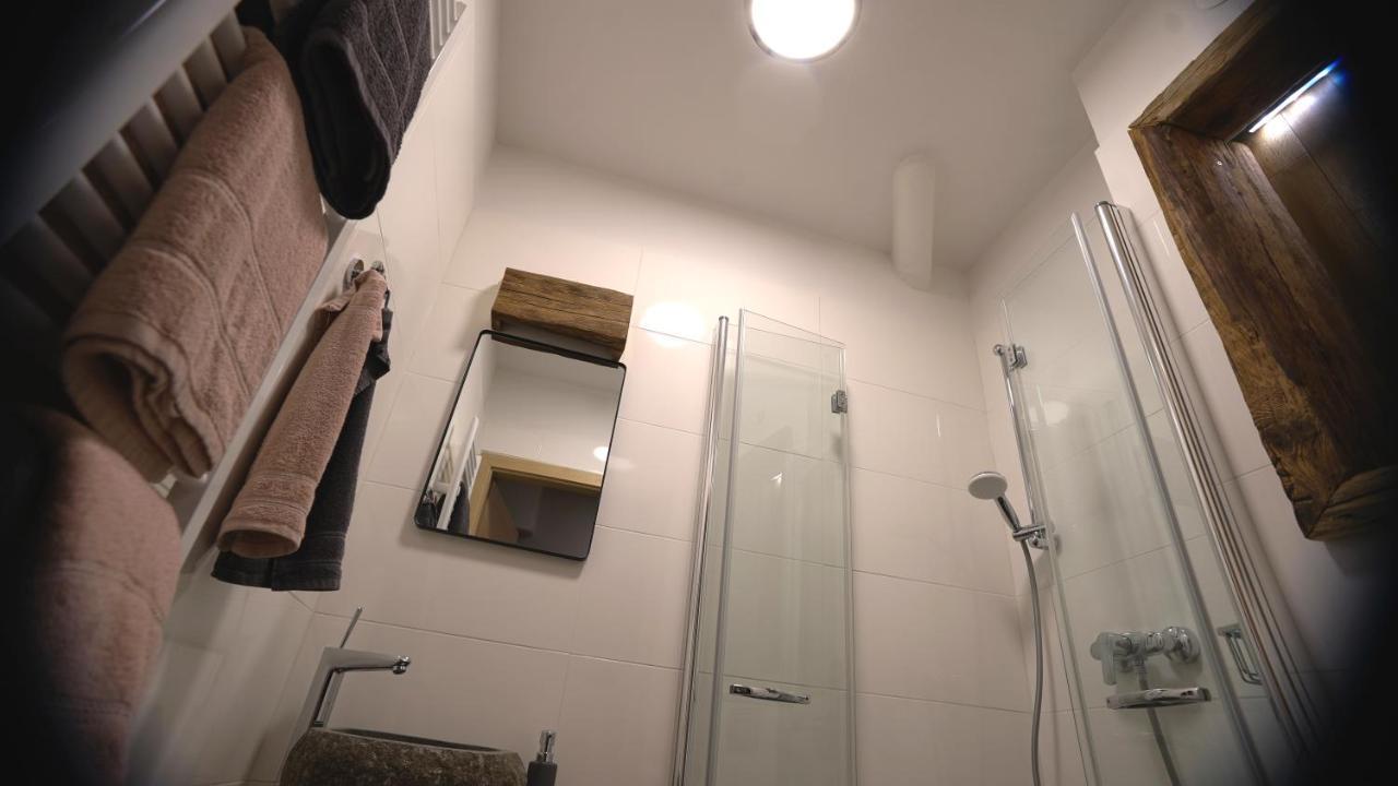 Apartment Mad In *