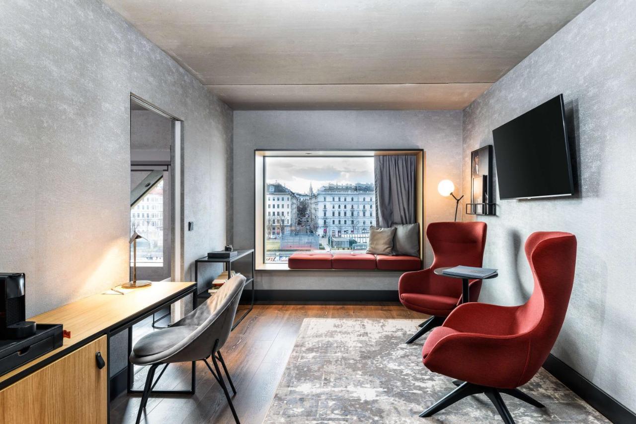 Radisson Red Hotel, 4* Vienna