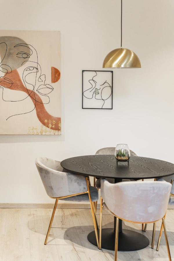 Zeus Design Apartment *