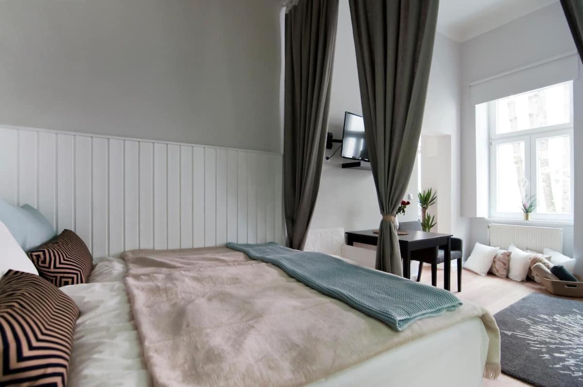 Apartment ⍟luxurious And Bright⍟ 5 Min Walk To City Center *
