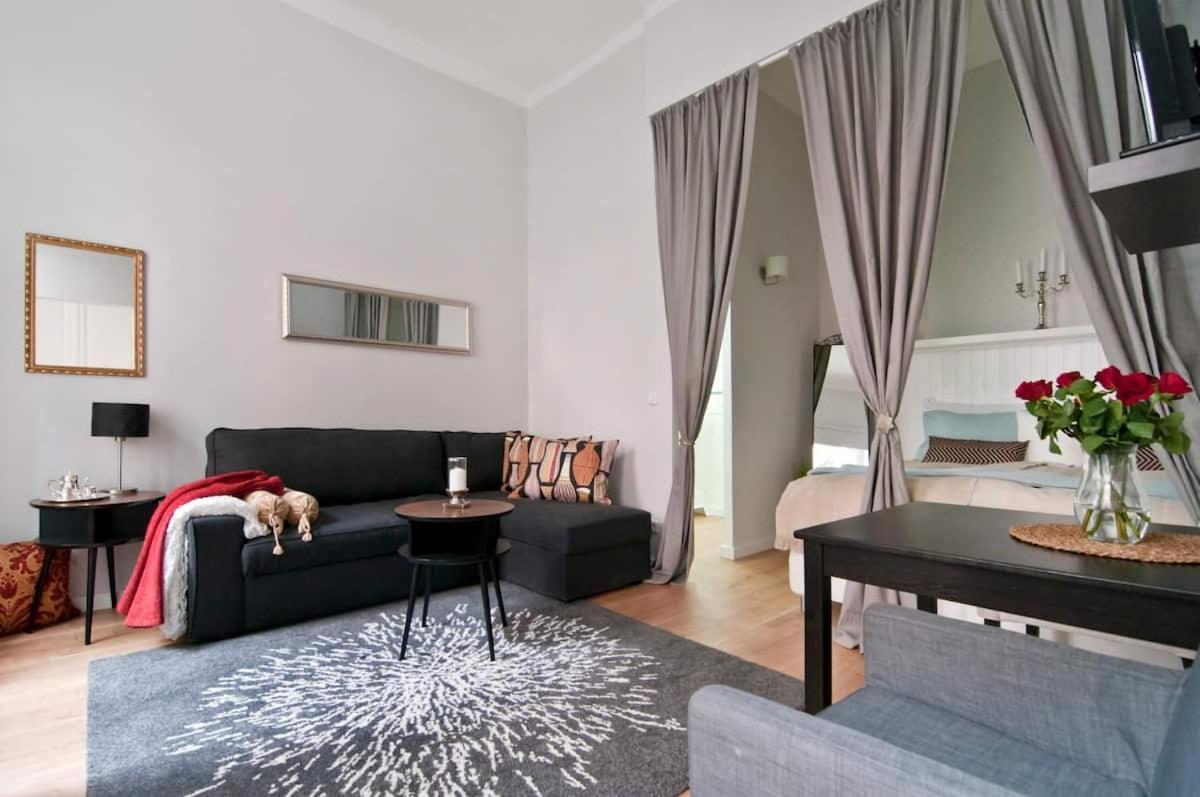 ⍟luxurious And Bright⍟ 5 Min Walk To City Center Apartment