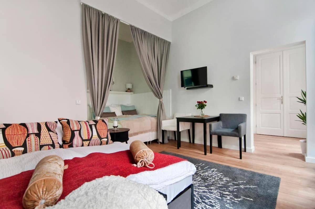Apartment ⍟luxurious And Bright⍟ 5 Min Walk To City Center Vienna