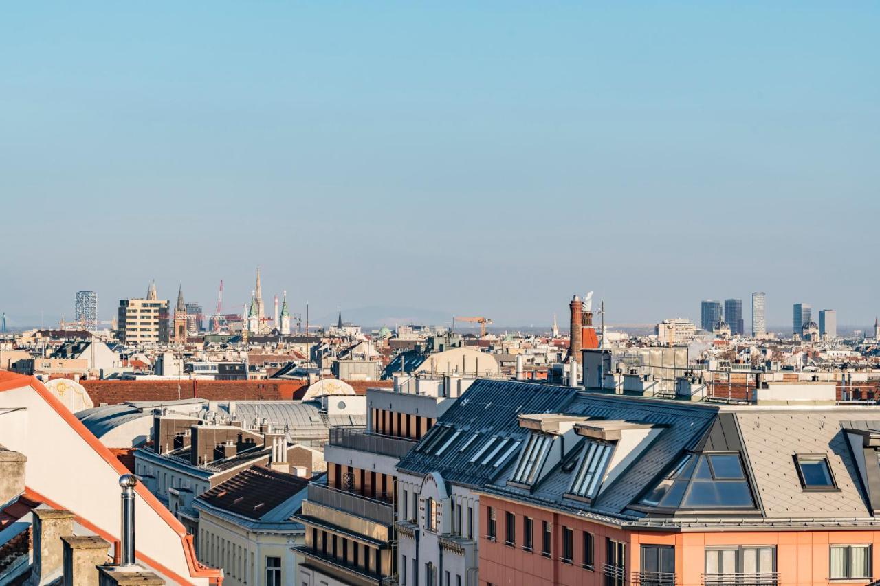 Rooftop Mit Grosser Terrasse