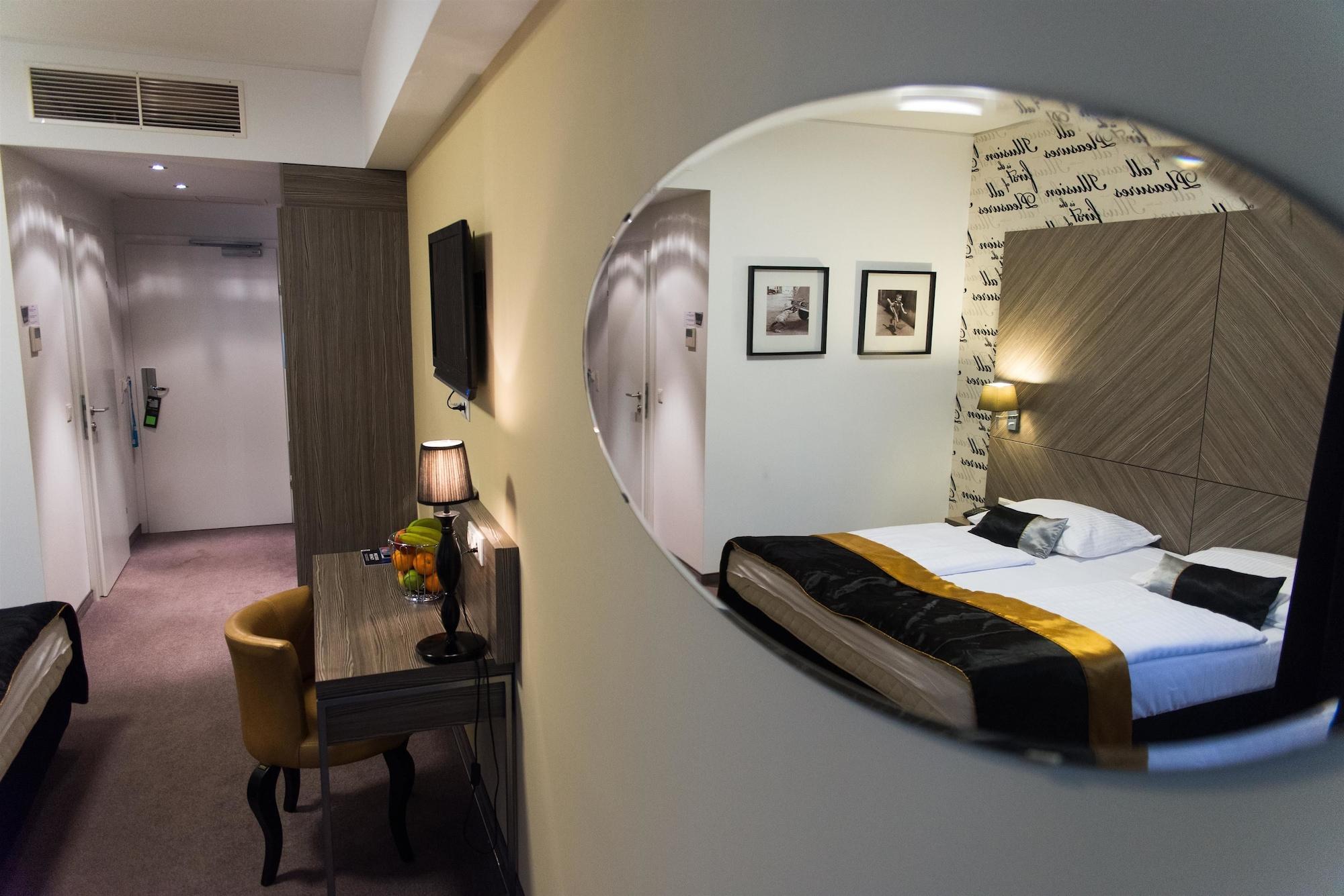 Elaya West Hotel Viena