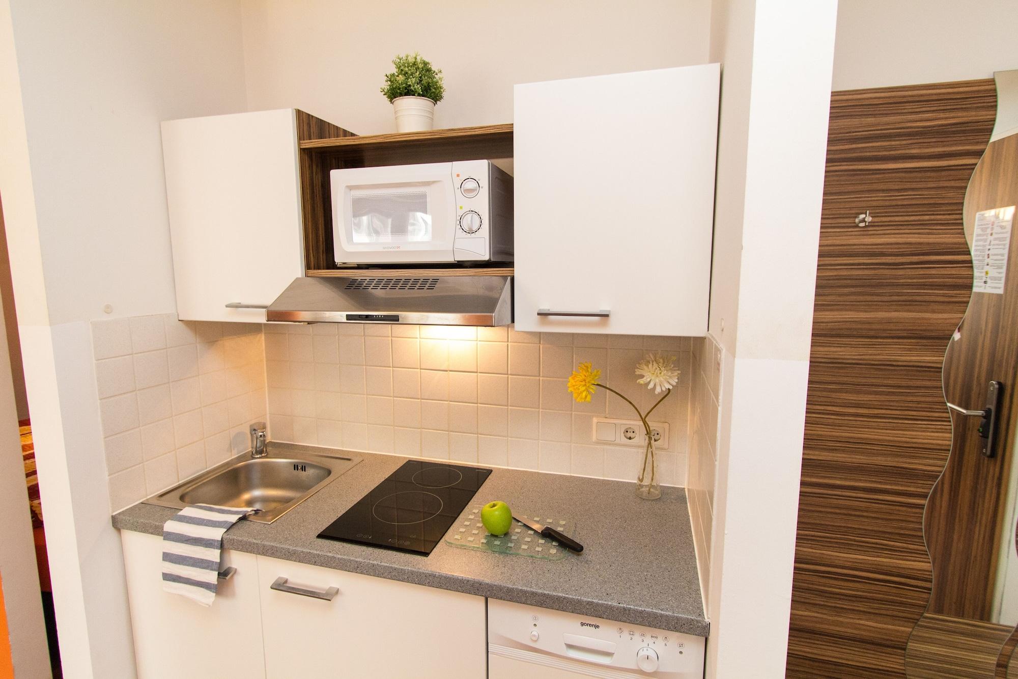 Aparthotel Royal Living 4*