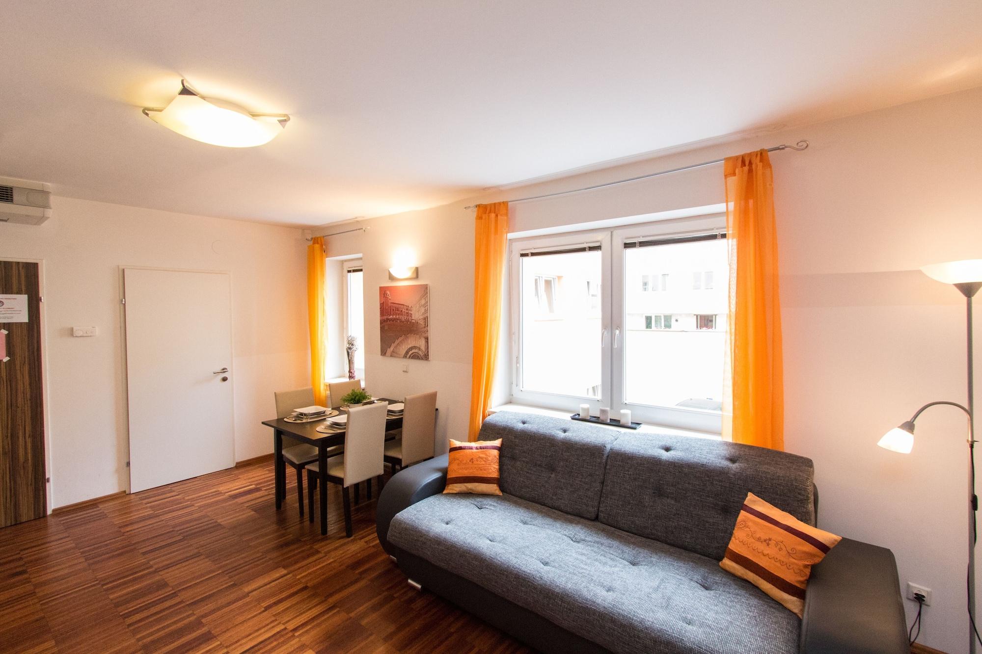 Aparthotel Royal Living 4*