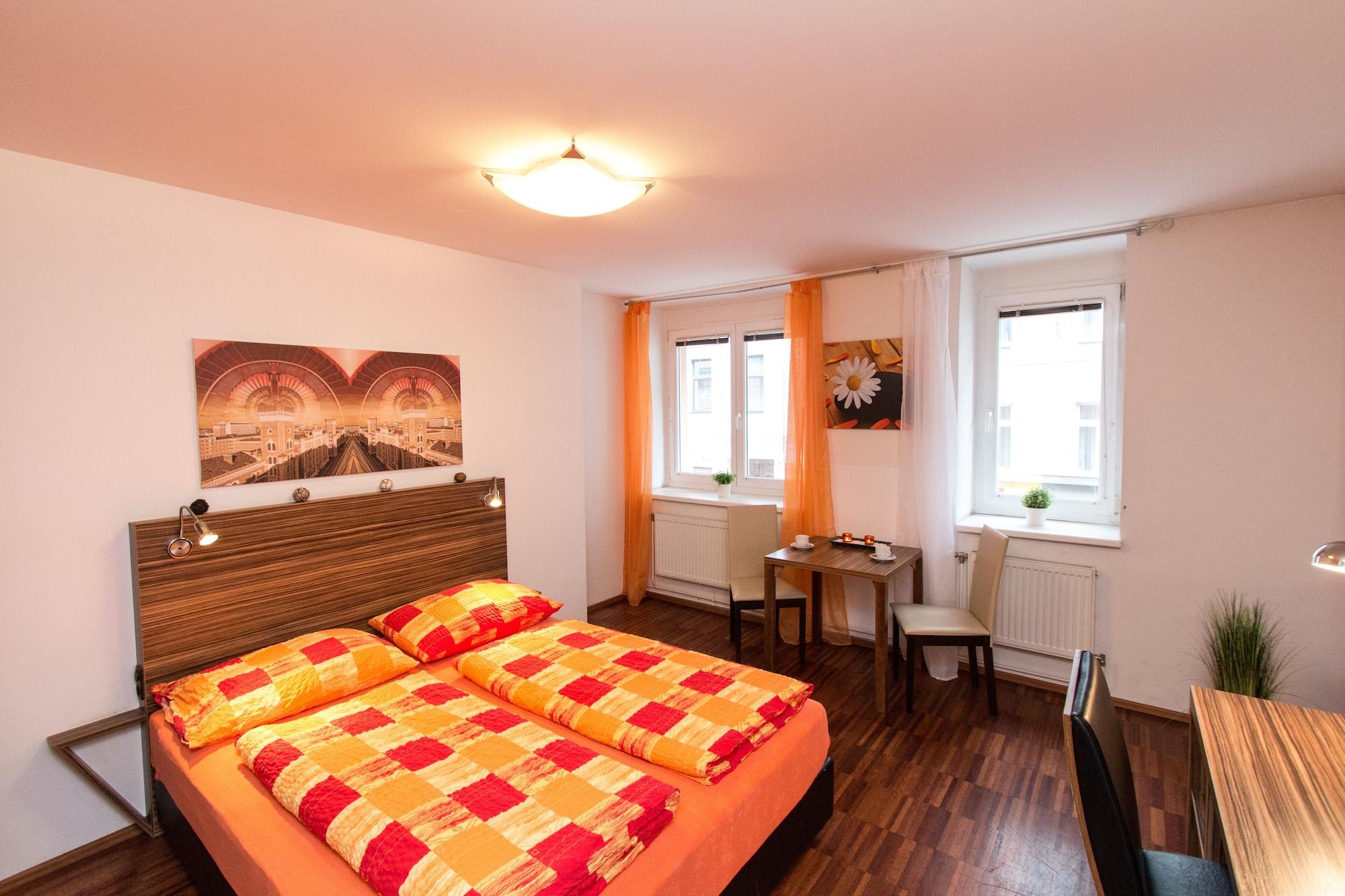 Royal Living Aparthotel 4*